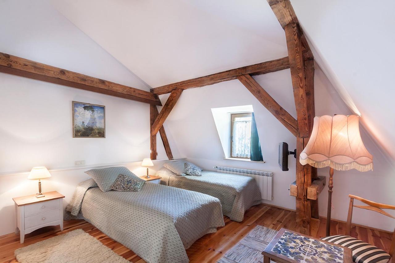 Palac Nieznanice Zabytek Goscinny Ze Spa Dış mekan fotoğraf