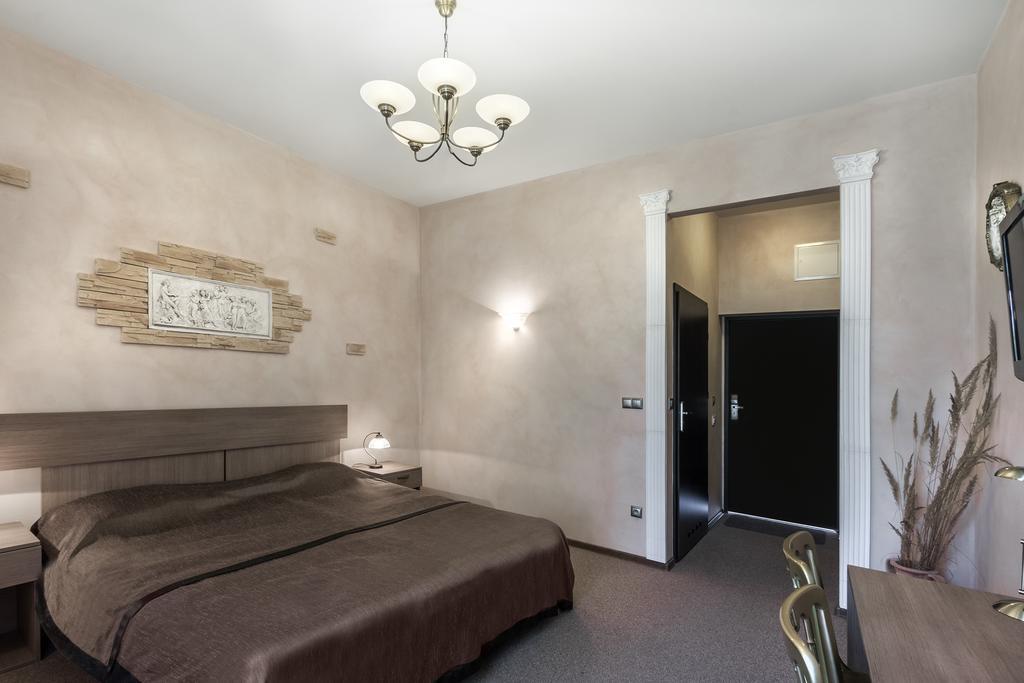Palac Nieznanice Zabytek Goscinny Ze Spa Oda fotoğraf