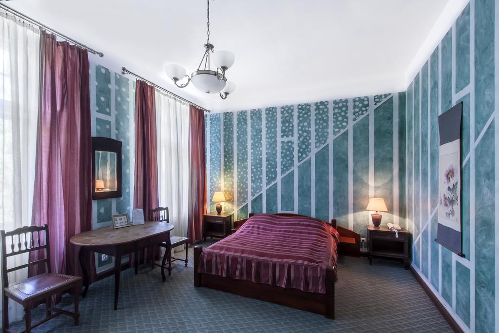 Palac Nieznanice Zabytek Goscinny Ze Spa Oda fotoğraf